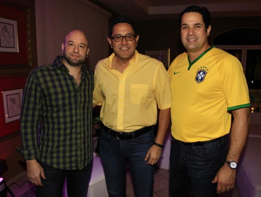 Estefanía Marinakys y Juan Carlos Guzman se casan el sábado