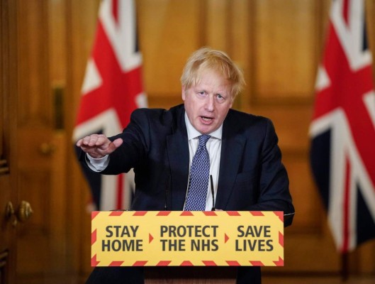 Con 26,000 muertes, Johnson afirma que Reino Unido alcanzó el pico de la pandemia