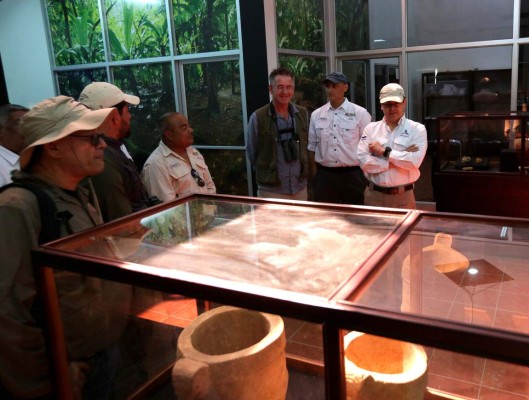 Juan Orlando Hernández inaugura un Centro de Investigación Arqueológica