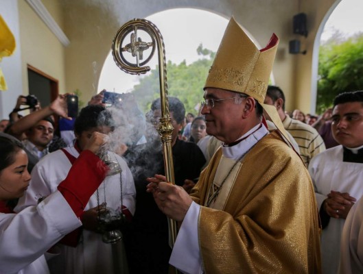 Obispo Silvio Báez se va de Nicaragua tras recibir amenazas de muerte