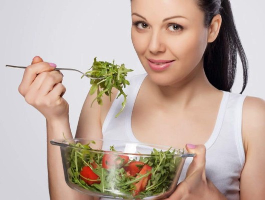 Entrene su cerebro para elegir la ensalada en lugar de papas fritas