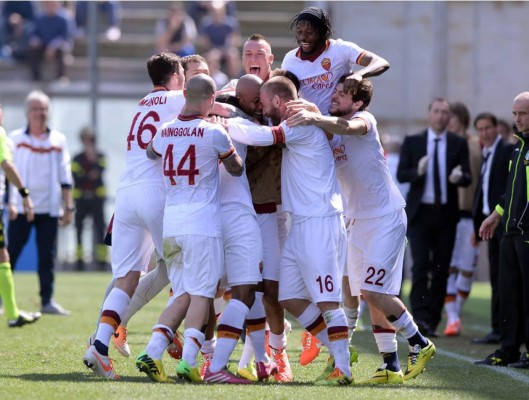 Roma, afianzada en el segundo lugar tras la victoria sobre Sassuolo