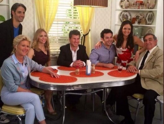 Elenco de 'Los años maravillosos' se reúne 21 años después