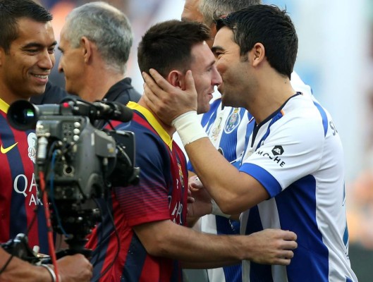 Feria de goles en despedida de Deco