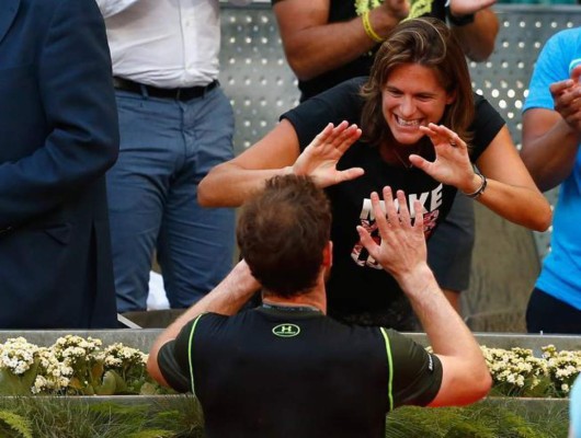 Murray responde a críticas por elegir a una mujer como entrenadora