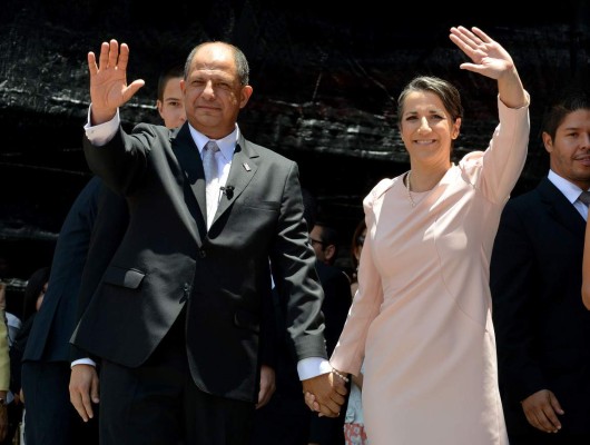 Solís y Correa analizan fortalecimiento de la CELAC