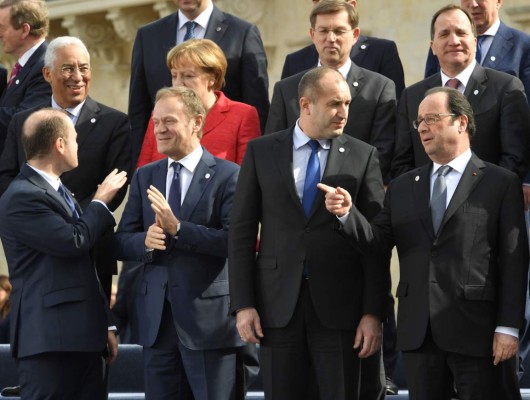 Cumbre europea busca enfrentar los retos de Trump e inmigración