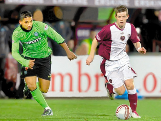 Hinchas del Bari agreden a Édgard Álvarez