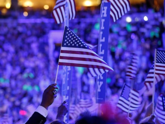 Historia de soldado musulmán fallecido confronta el rencor de Trump  