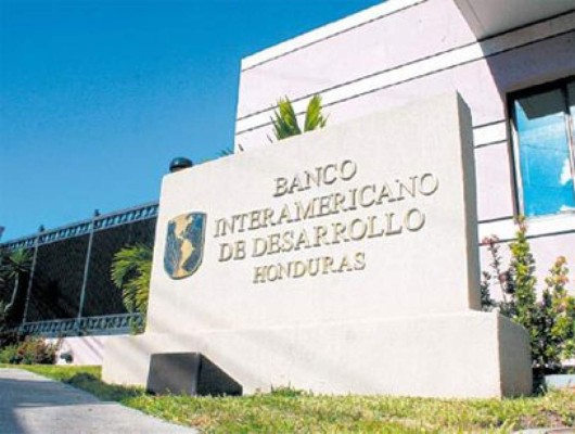 Economista del BID sugiere la innovación para crecer