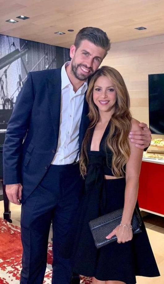 Shakira también comentó que el matrimonio la espanta y que inclusive, le tiene alergia a vestirse de blanco.