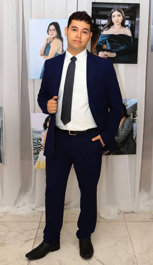 Estilo, emoción y baile en la fiesta de graduación de Fundación Mhotivo