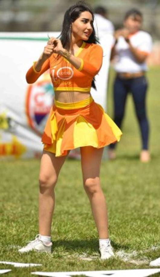 Hubo tiempo para bailar previo al duelo entre Real Sociedad vs Social Sol.