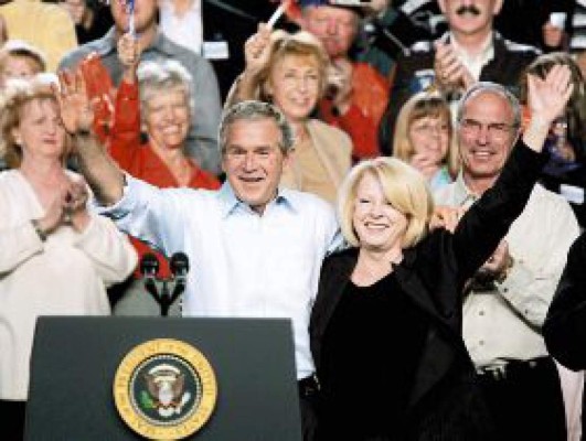 Bush redobla sus ataques