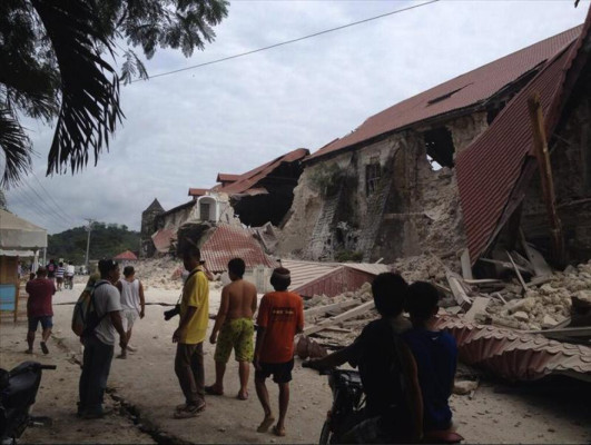 Un terremoto de 7.2 grados causa 87 muertos y 167 heridos en Filipinas
