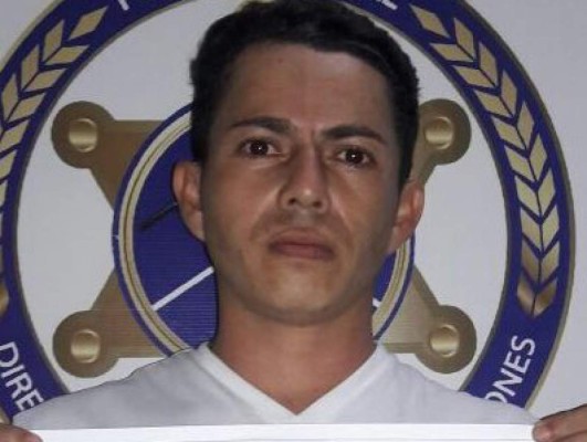 Ofrecen medio millón por la captura de supuesto asesino de agente