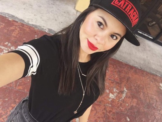 Lipstickfables obtiene la ciudadanía estadounidense