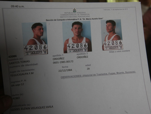 Se fugan tres reclusos de la PN