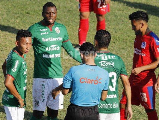 Yustin Arboleda es sancionado con 3 partidos tras su expulsión ante Olimpia