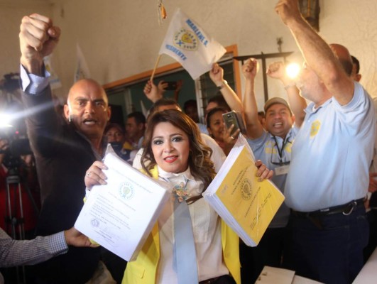 Crean corrientes en el PAC para lanzar a Nasralla