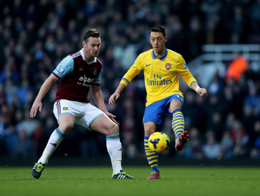 Arsenal remonta al West Ham y recupera el liderato