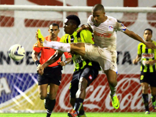 Real España va a la final y deja sin pentacampeonato al Olimpia