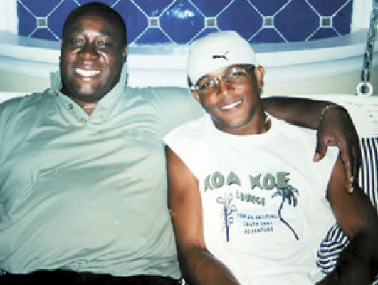 Carlos plummer ya está con el grupo en EUA