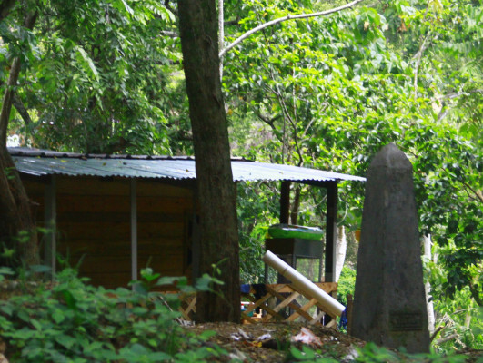 Invasores venden al por mayor los solares arriba de la cota 200 en El Merendón