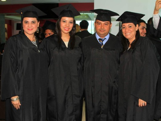 Unitec y Ceutec celebran graduación