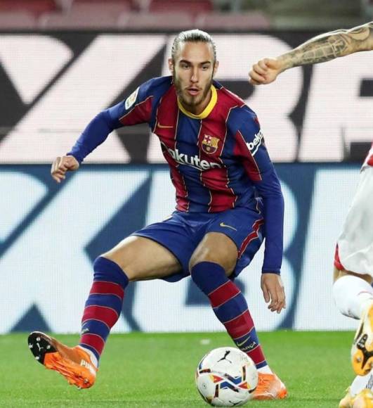 Un crack está cortado por Xavi: Revelan los nueve futbolistas que saldrán del FC Barcelona