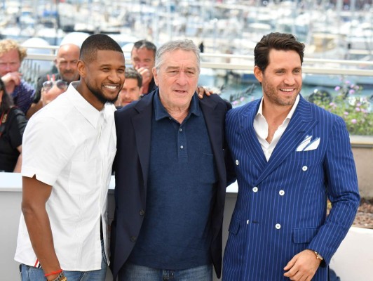 Salma Hayek luce infartante en Cannes