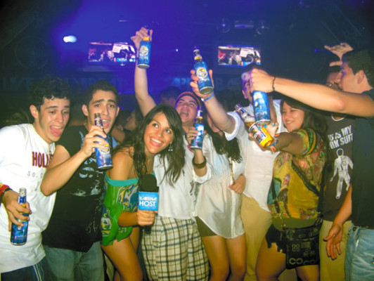 En junio se sabrá quién es el Barena Host de E!