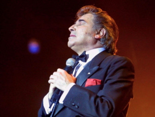 Las 'nenas” despiden al ídolo de América