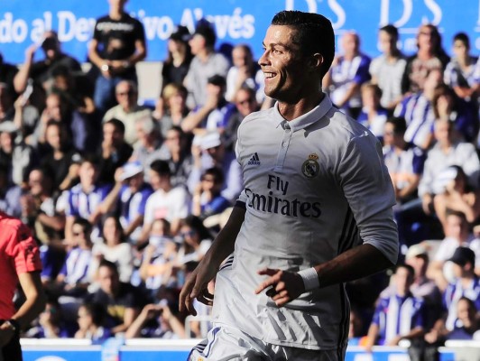 Cristiano Ronaldo lidera remontada del Real Madrid y amarra el liderato
