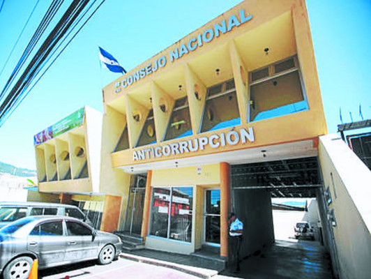 Cuestionan manejo del CNA