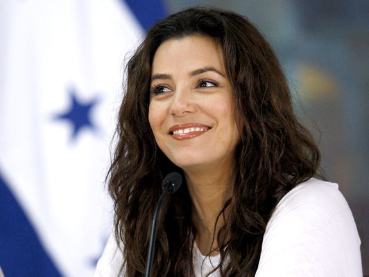 Eva Longoria y Howard Buffett donan $1 millón a Honduras