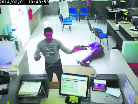 Choloma: Asaltantes matan a un guardia en 14 segundos