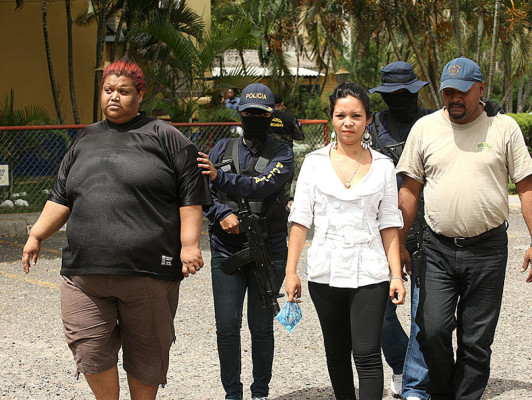 Detienen a tres personas en posesión de granadas de alto poder destructivo