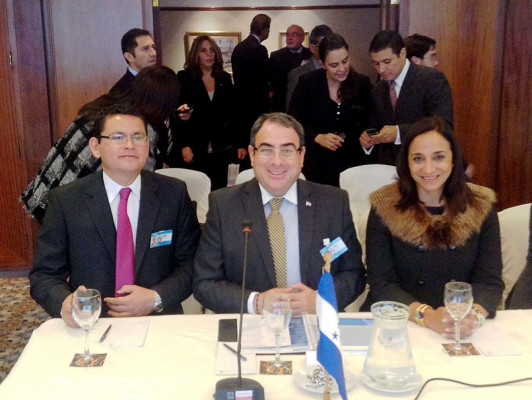 Honduras participa en cumbre SICA-Mercosur