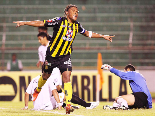 Carlos Pavón fue inscrito para el Clausura por Real España