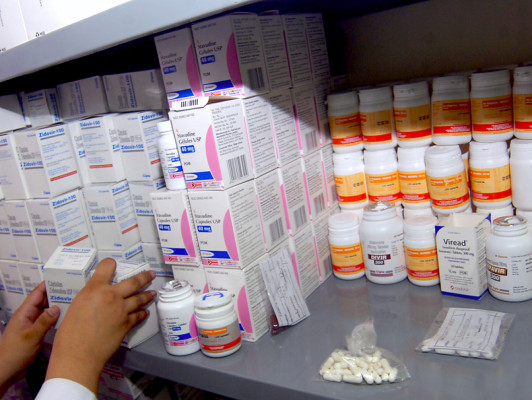 Denuncian hurto de medicamentos en Salud