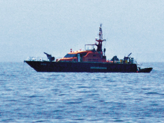 'No tengo que levantar los F-5 para que me abran paso”, advierte Lobo