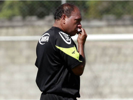Wilfredo Barahona le dio un puñetazo a un árbitro