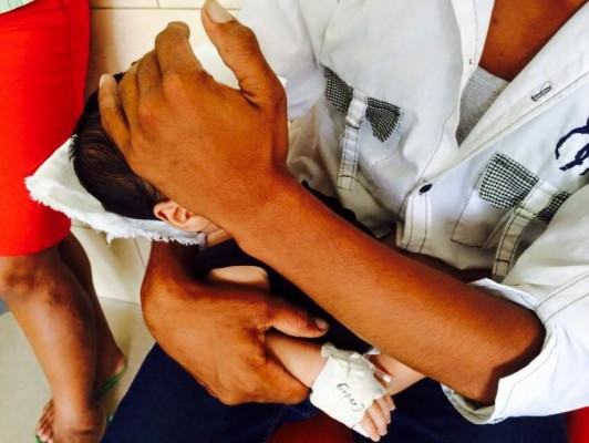 Por liberarlo de 'mal de ojo' curandera causa daño cerebral a bebé