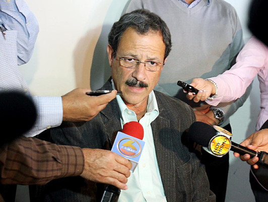 Mauricio Villeda pide investigar regalías 'indignas'