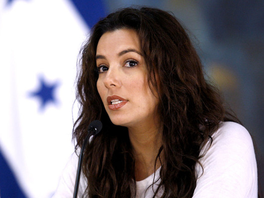 Eva Longoria y Howard Buffett donan $1 millón a Honduras