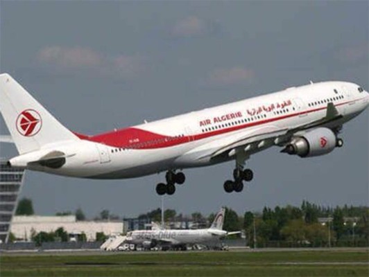 Localizan restos del avión de Air Algerie con 116 pasajeros en Mali
