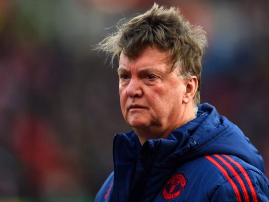 Oficial: El Manchester United anuncia el despido de Van Gaal
