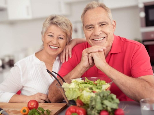 Para envejecer bien necesita comer bien