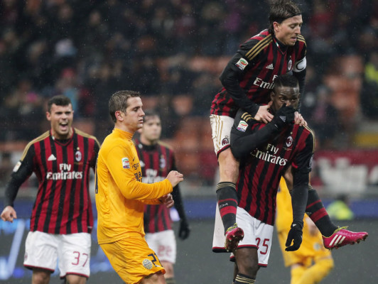 El Milan ganó en el debut de Seedorf como técnico